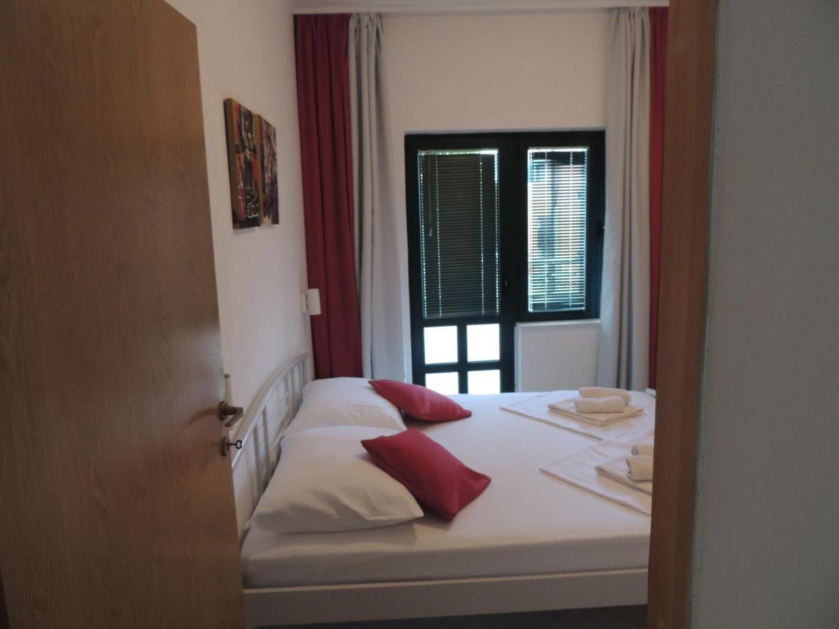 Apartments Suljic - Cash Only Property Stari Grad  Εξωτερικό φωτογραφία